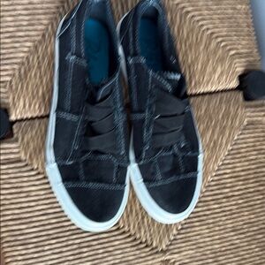 Black Canvas Men's Sneakers